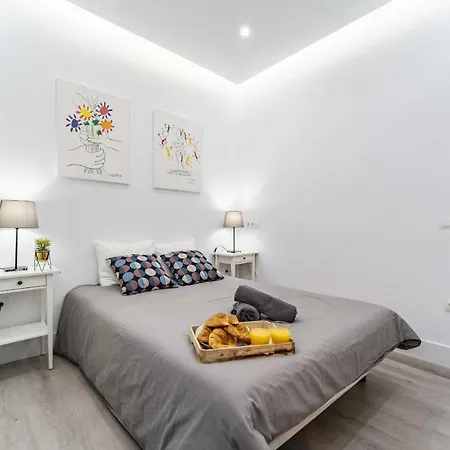 HomeAbroad Apartments - Deluxe Madrid Center Extérieur photo