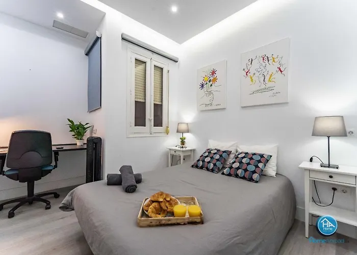 HOMEAbroad Apartments - San Bernardo Madrid